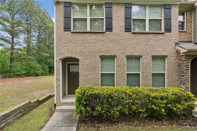 2250 Whiteoak Drive SE, Smyrna, GA 30080