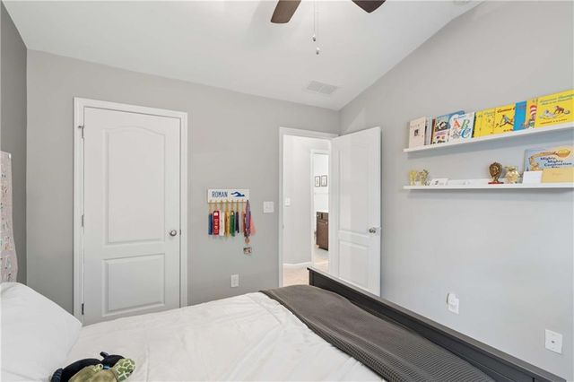 2250 Whiteoak Drive SE, Smyrna, GA 30080