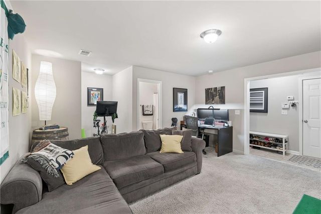 2250 Whiteoak Drive SE, Smyrna, GA 30080