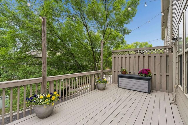 2250 Whiteoak Drive SE, Smyrna, GA 30080
