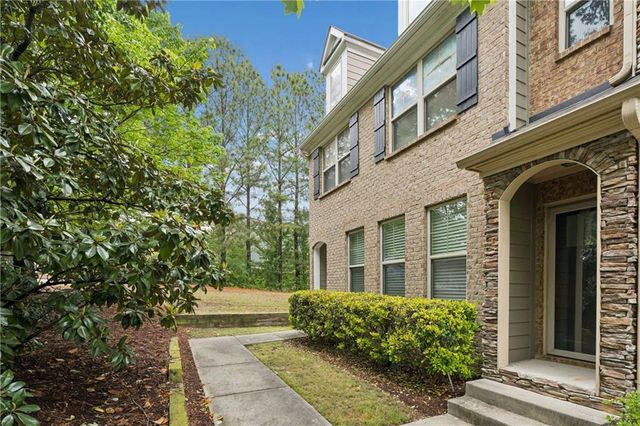 2250 Whiteoak Drive SE, Smyrna, GA 30080