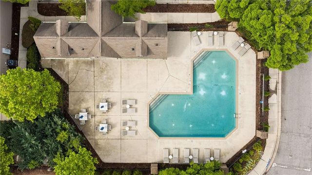 2250 Whiteoak Drive SE, Smyrna, GA 30080