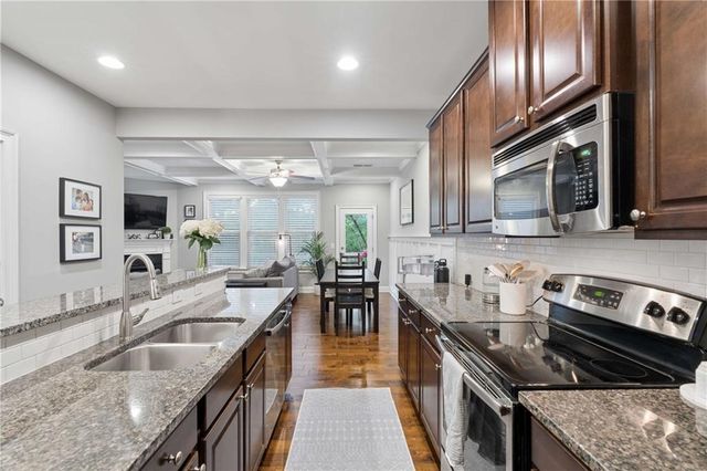 2250 Whiteoak Drive SE, Smyrna, GA 30080