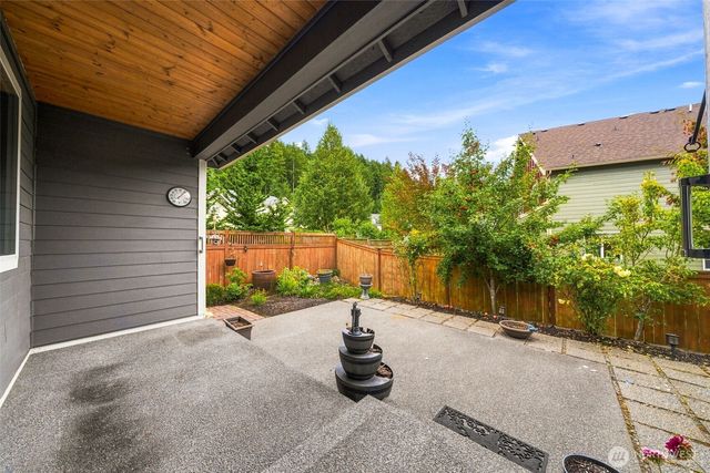 19220 Village Court E, Bonney Lake, WA 98391