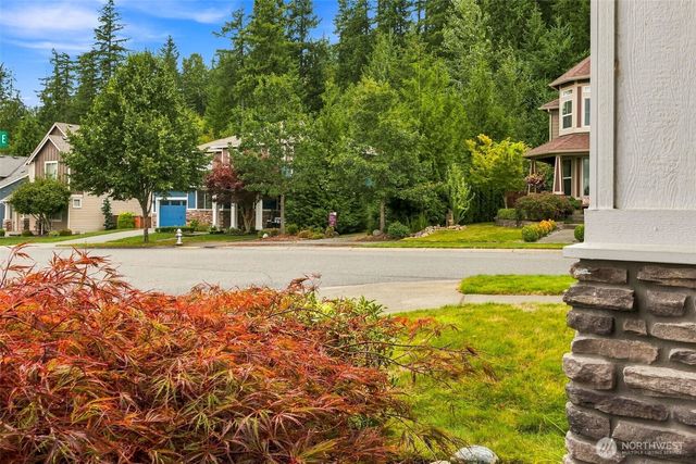 19220 Village Court E, Bonney Lake, WA 98391
