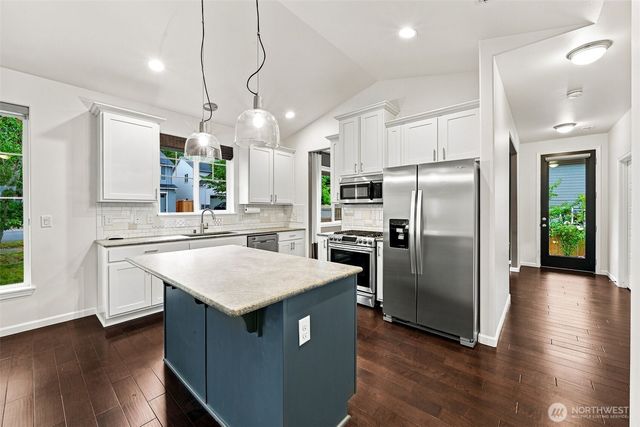 19220 Village Court E, Bonney Lake, WA 98391