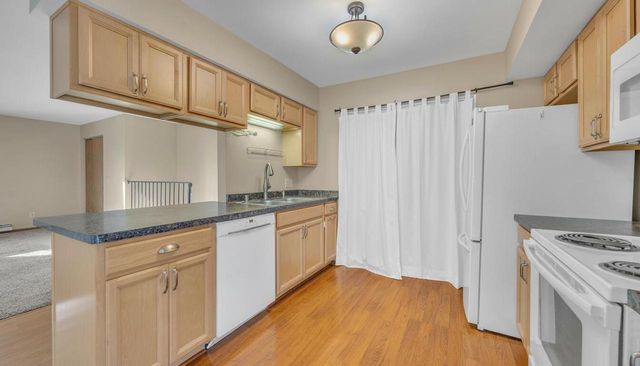 73 University DRIVE, Fond Du Lac, WI 54935