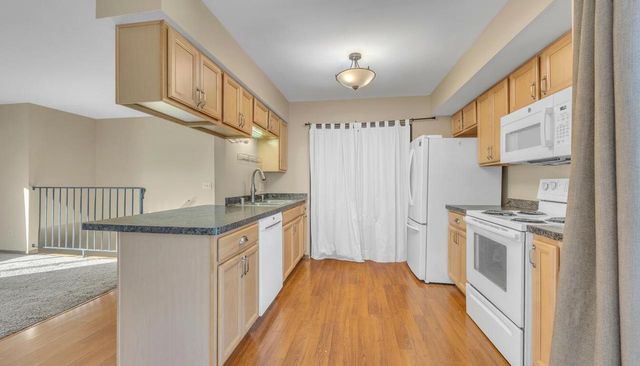 73 University DRIVE, Fond Du Lac, WI 54935