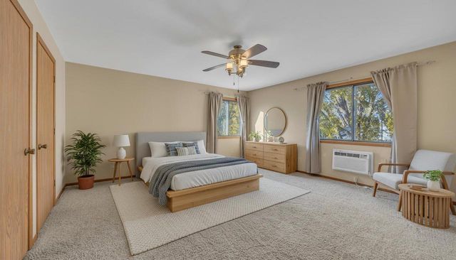 73 University DRIVE, Fond Du Lac, WI 54935