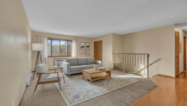 73 University DRIVE, Fond Du Lac, WI 54935