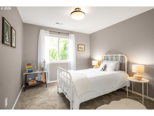2741 N WILLIS Blvd, Portland, OR 97217