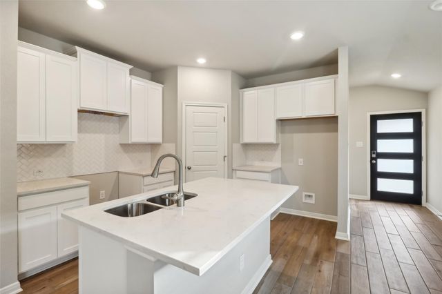 832 Sun Grove TRL, Georgetown, TX 78628