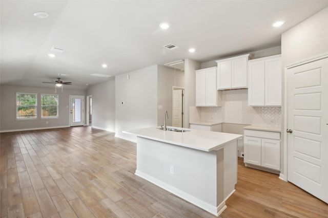 832 Sun Grove TRL, Georgetown, TX 78628