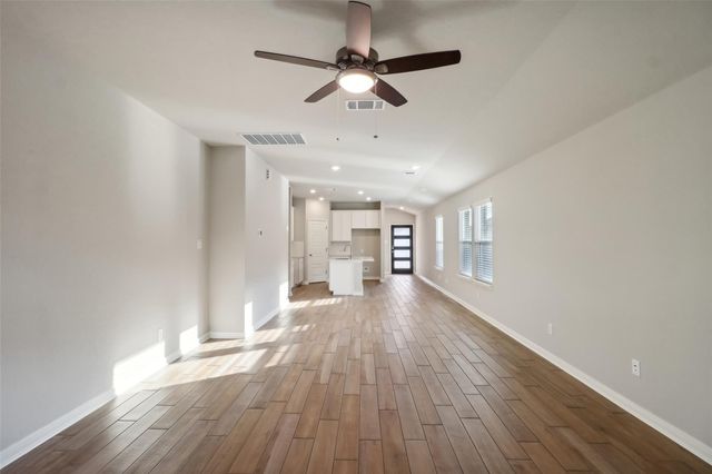 832 Sun Grove TRL, Georgetown, TX 78628