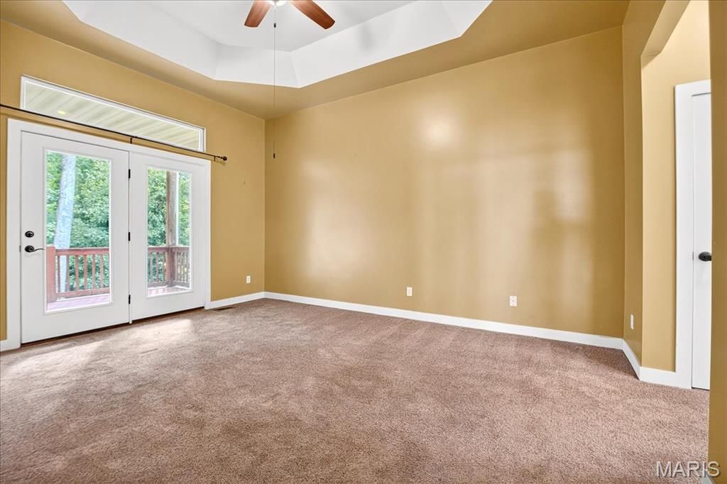 Image 12 of property listing at 1336 Forest Way, Wentzville, MO 63385
