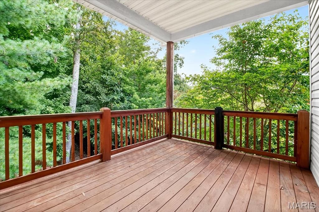 Image 13 of property listing at 1336 Forest Way, Wentzville, MO 63385