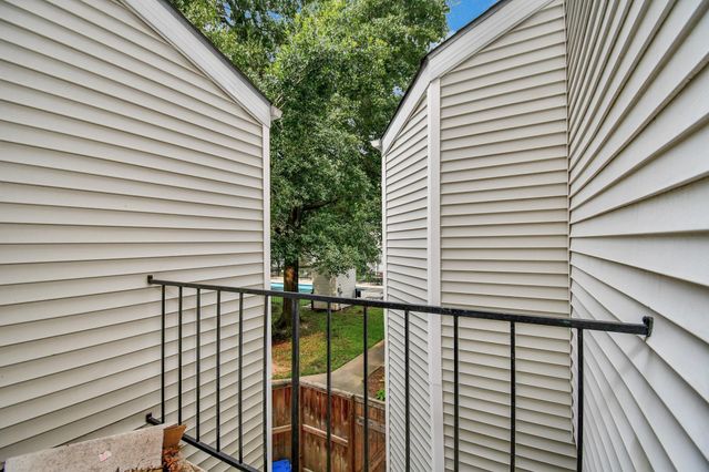 9809 Richmond Avenue B13, Houston, TX 77042