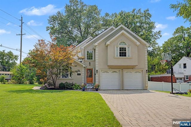 11 Hanover Place, Glen Rock, NJ 07452