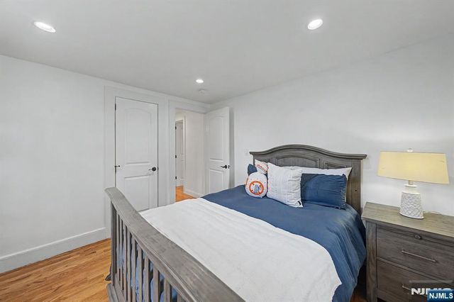 11 Hanover Place, Glen Rock, NJ 07452