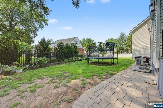 11 Hanover Place, Glen Rock, NJ 07452