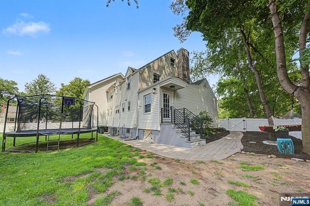 11 Hanover Place, Glen Rock, NJ 07452