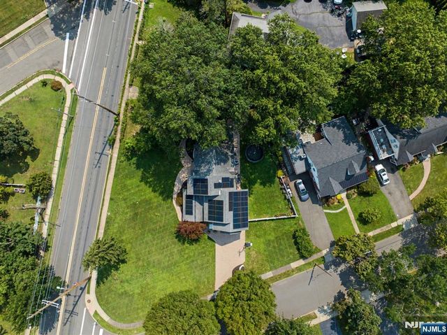 11 Hanover Place, Glen Rock, NJ 07452