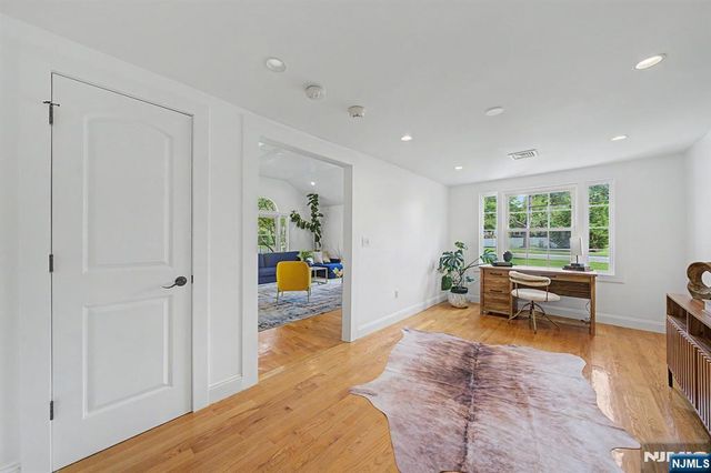 11 Hanover Place, Glen Rock, NJ 07452