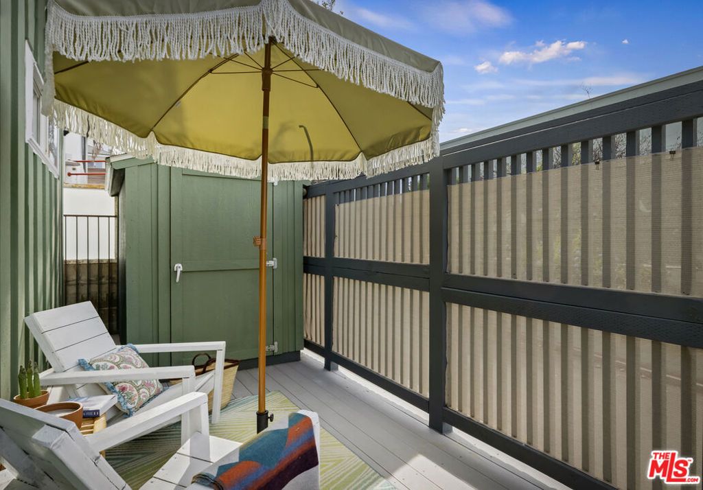 122 Thornton Place, Venice, CA 90291 — photo 4