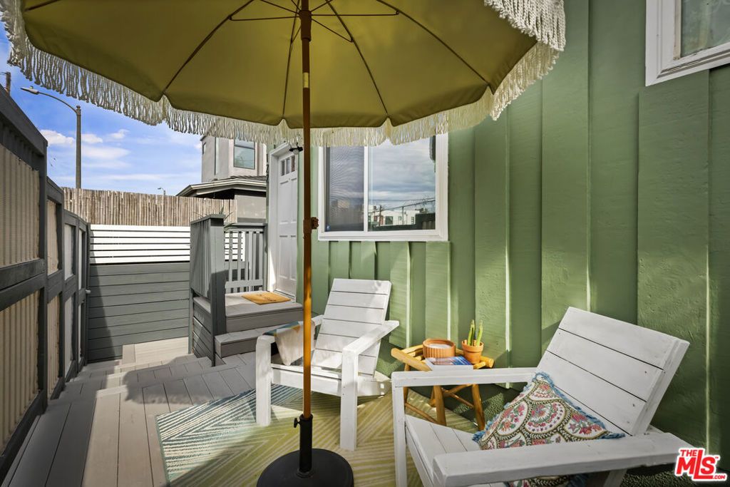 122 Thornton Place, Venice, CA 90291 — photo 5