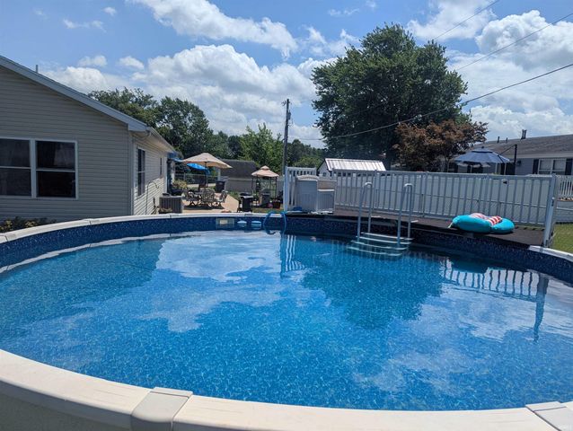 11497 N Biscayne Lane, Cromwell, IN 46732