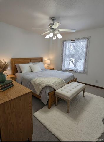 11497 N Biscayne Lane, Cromwell, IN 46732