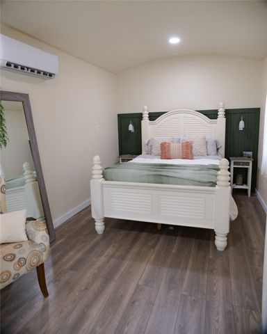 702 Western Hills Trail, Granbury, TX 76049
