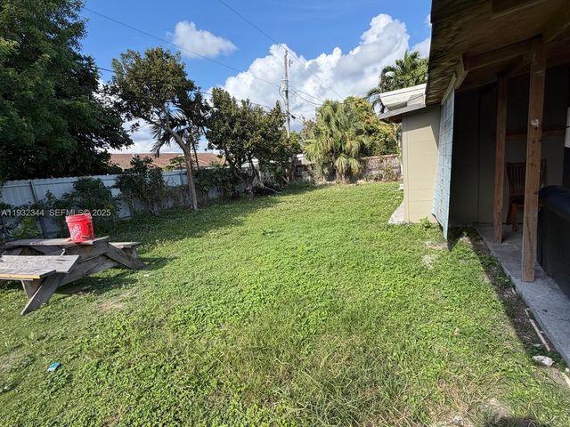 16130 SW 108th Ct, Miami, FL 33157