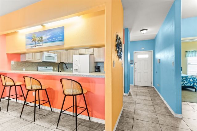 14427 Compass St B-14, Corpus Christi, TX 78418