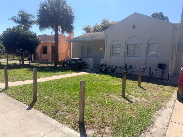 504 El Prado, West Palm Beach, FL 33405