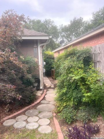 1635 Canyon Parke Dr, San Antonio, TX 78232