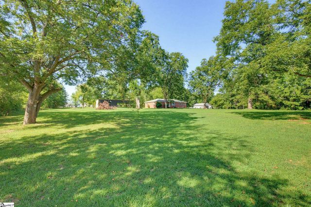 520 Standing Springs Road, Greenville, SC 29605