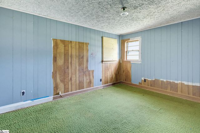 520 Standing Springs Road, Greenville, SC 29605