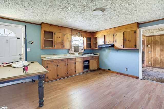 520 Standing Springs Road, Greenville, SC 29605