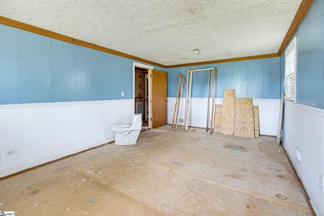 520 Standing Springs Road, Greenville, SC 29605