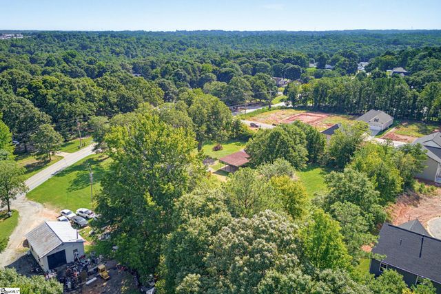 520 Standing Springs Road, Greenville, SC 29605