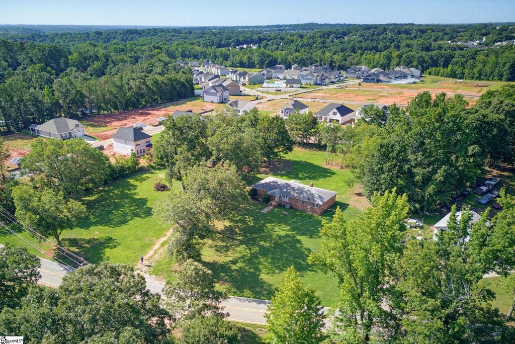 520 Standing Springs Road, Greenville, SC 29605