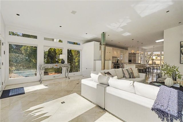 887 Berkshire NE Road, Atlanta, GA 30324