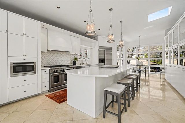 887 Berkshire NE Road, Atlanta, GA 30324