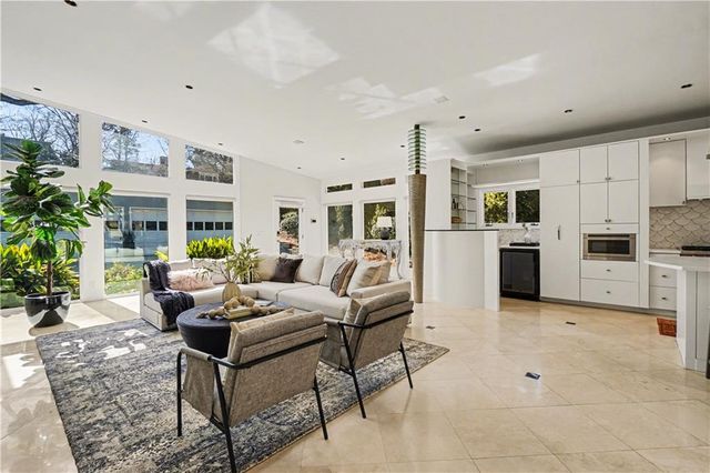 887 Berkshire NE Road, Atlanta, GA 30324