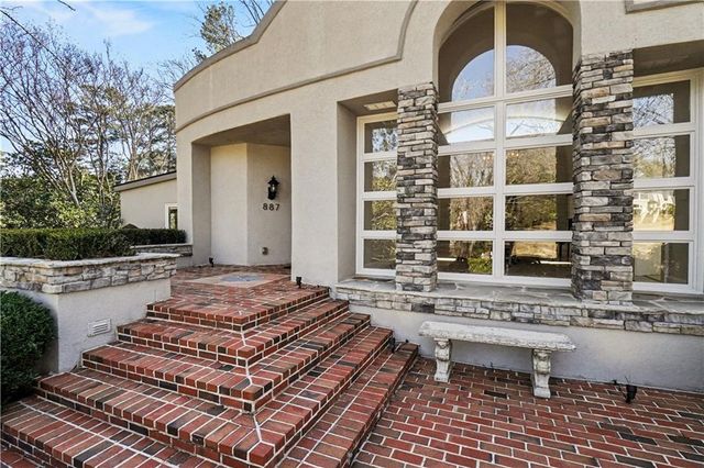 887 Berkshire NE Road, Atlanta, GA 30324