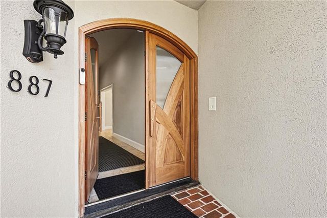 887 Berkshire NE Road, Atlanta, GA 30324