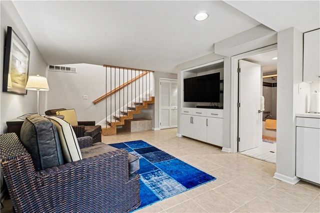 887 Berkshire NE Road, Atlanta, GA 30324