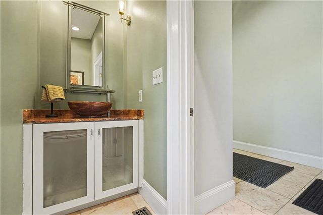 887 Berkshire NE Road, Atlanta, GA 30324