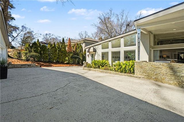 887 Berkshire NE Road, Atlanta, GA 30324